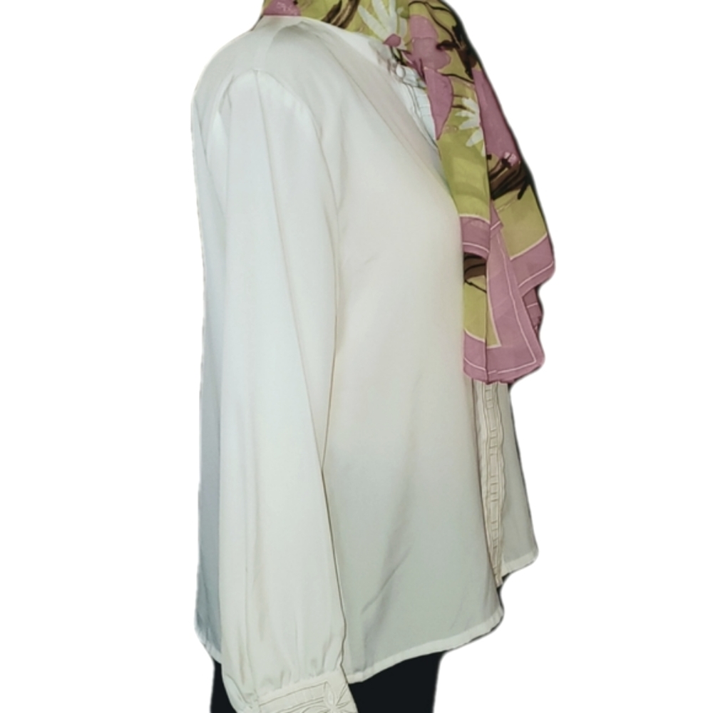 VINTAGE LONG SLEEVE BLOUSE SHIRT LONG SLEEVE 100% POLYESTER CREAM SIZE 10 PETITE